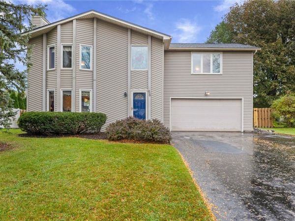 58 Delemere Boulevard , Fairport, NY 14450