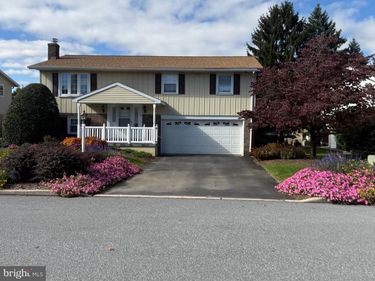 745 SUZANNE DRIVE, LEBANON, PA 17046