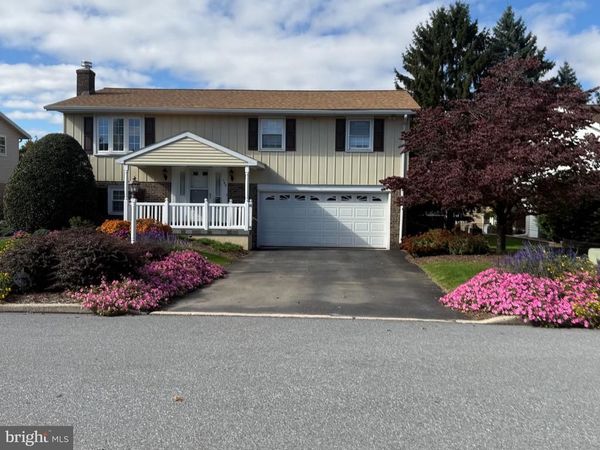 745 SUZANNE DRIVE, LEBANON, PA 17046