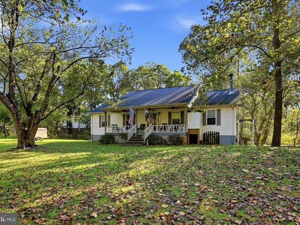 11 BRIAR TRL , HARPERS FERRY, WV 25425