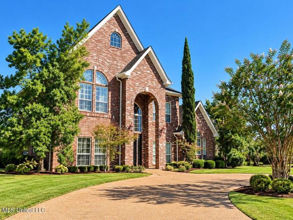 1600 River Oaks Drive, Greenwood, MS 38930