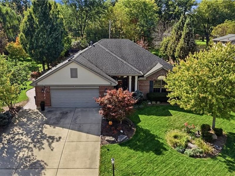 9887 Arn Drive, Washington Township, OH 45458 Photo 2
