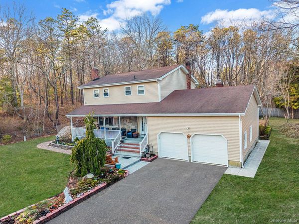 231 W Woodside Avenue , Patchogue, NY 11772