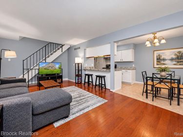 387 Neptune Drive, Walled Lake, Mi 48390