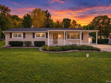 5601 Delmas Road, Independence Township, Mi 48348