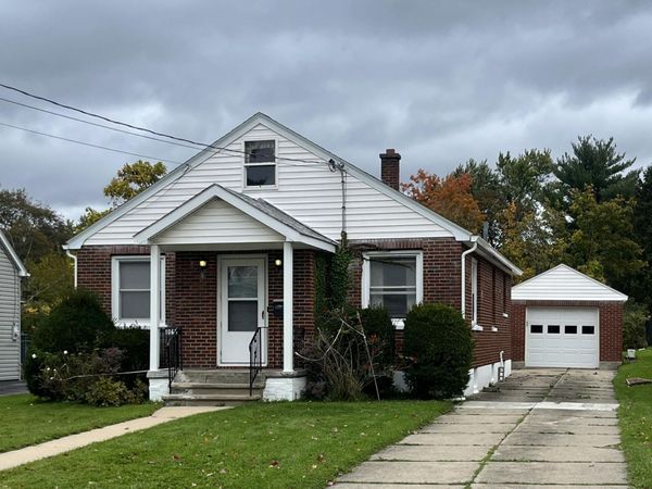 1063 Raymond Street, Schenectady, NY 12308