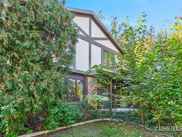 3354 NE Devon Drive NE, Grand Rapids, MI 49546