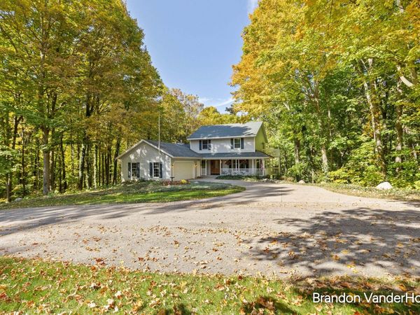 8925 Sorrento Ridge Drive SE, Byron Center, MI 49315