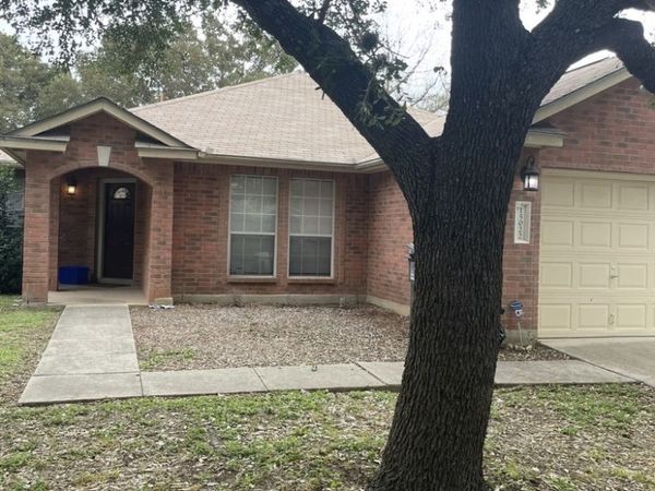 15022 PRESTON COURT DR, San Antonio, TX 78247