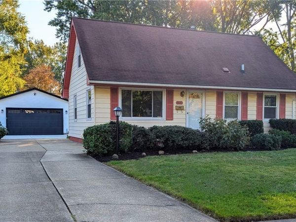 3041 9th Street , Cuyahoga Falls, OH 44221