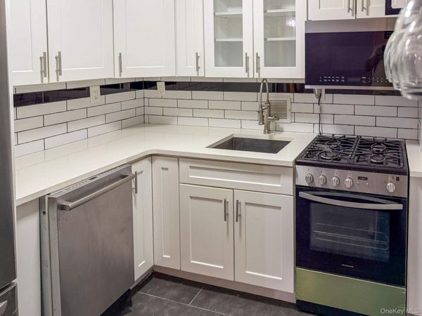 222 Smith , Unit 3B, Freeport, NY 11520