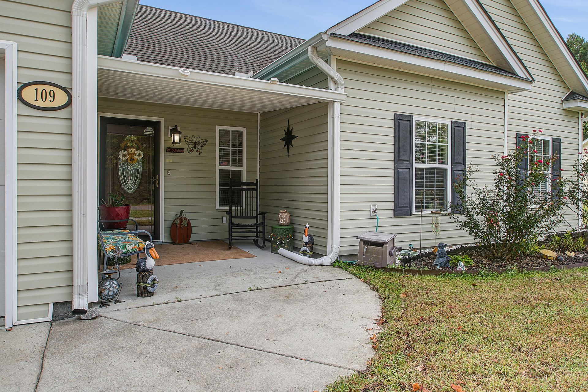 109 Resinwood Road Photo 4