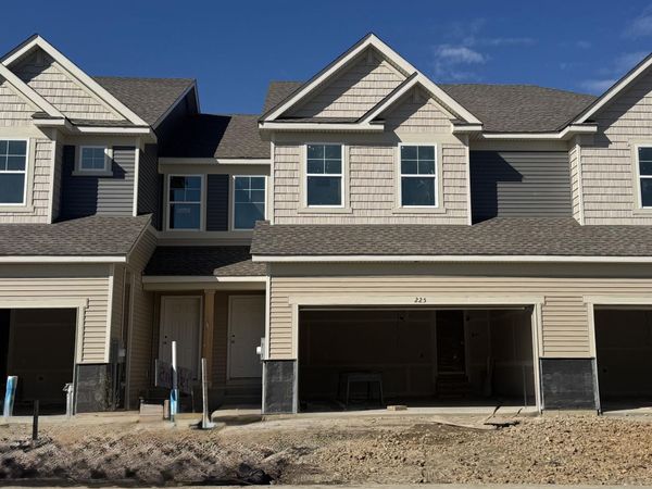 225 Huntington Drive, Waconia, MN 55387