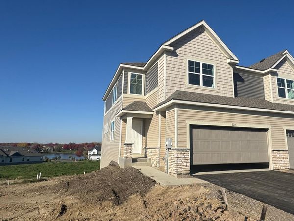 229 Huntington Drive, Waconia, MN 55387