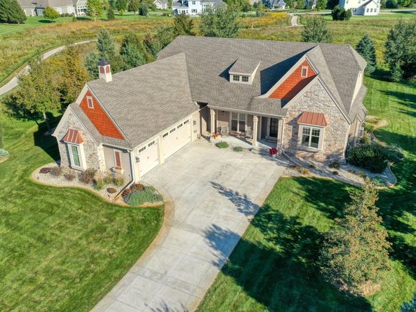W298N3396 S Imperial Dr, Delafield, WI 53072