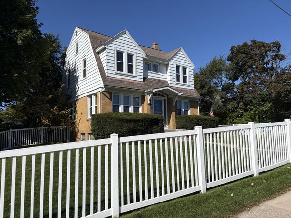 420 S Washington Ave, Waukesha, WI 53188