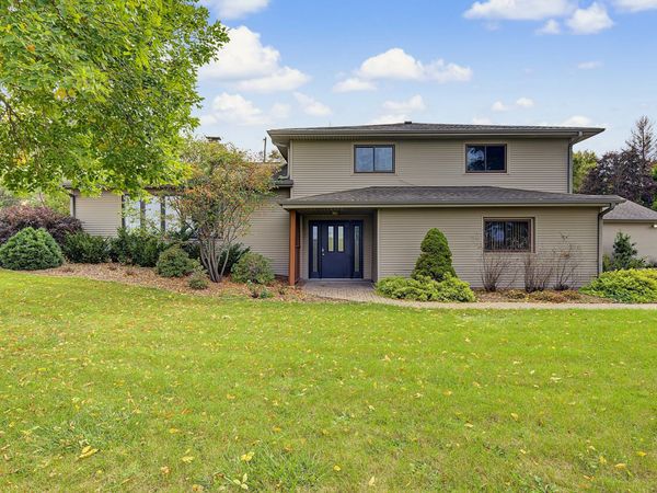 2602 Ridge Road , Marshalltown, IA 50158