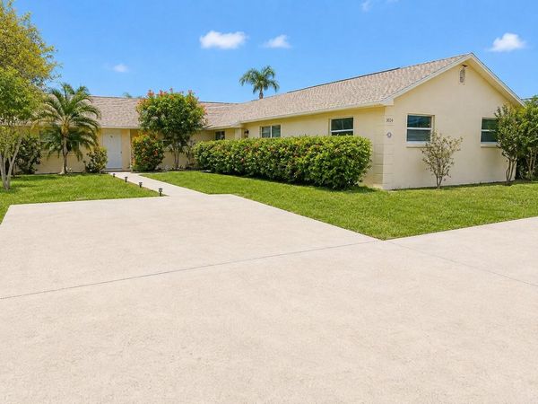 3052 PARK LANE , DUNEDIN, FL 34698