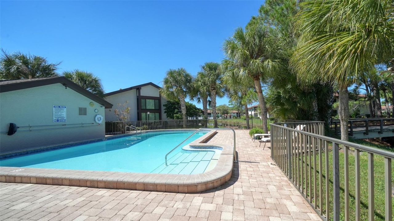 3182 Windrush Bourne , Unit 29, Sarasota, FL 34235 Photo
