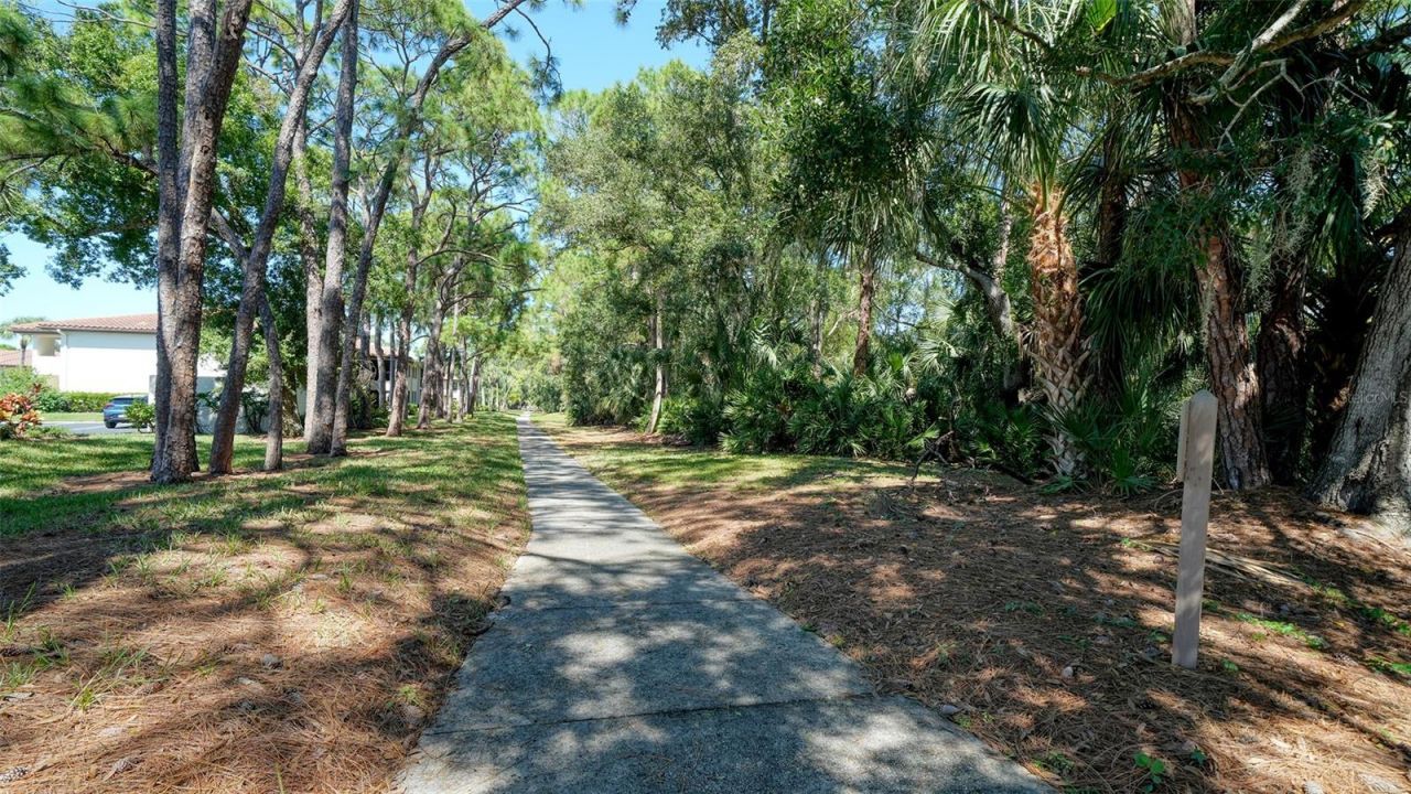 3182 Windrush Bourne , Unit 29, Sarasota, FL 34235 Photo