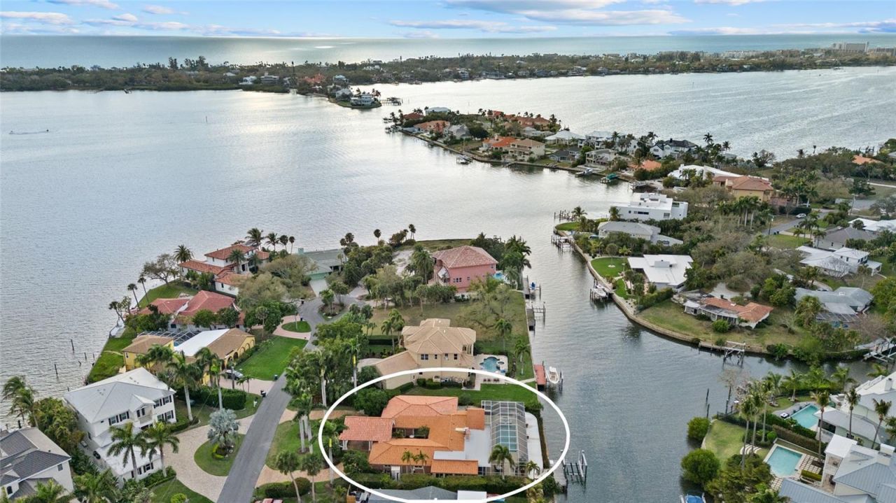 1749 Sandalwood Drive, Sarasota, FL 34231 Photo
