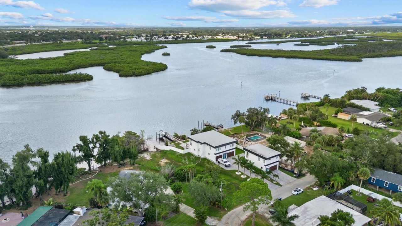 707 Tropical Drive, Bradenton, FL 34208 Photo