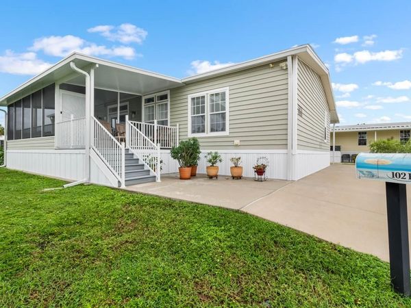 102 E SAINT LUCIA LOOP , APOLLO BEACH, FL 33572