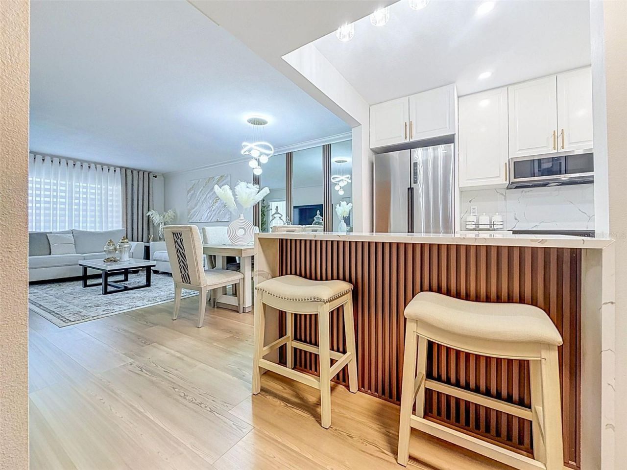 1520 Glen Oaks Drive E, Unit 244, Sarasota, FL 34232 Photo