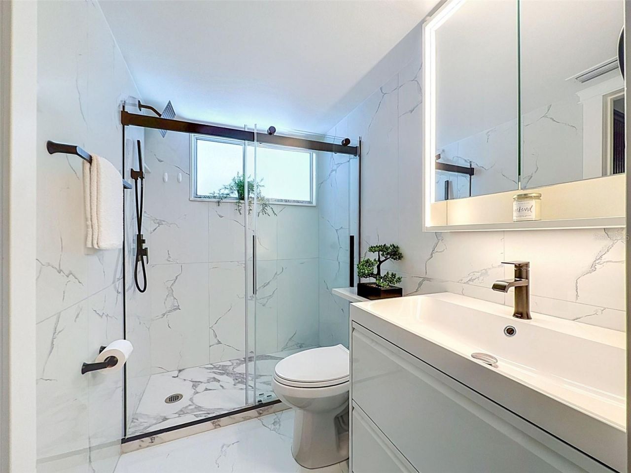 1520 Glen Oaks Drive E, Unit 244, Sarasota, FL 34232 Photo