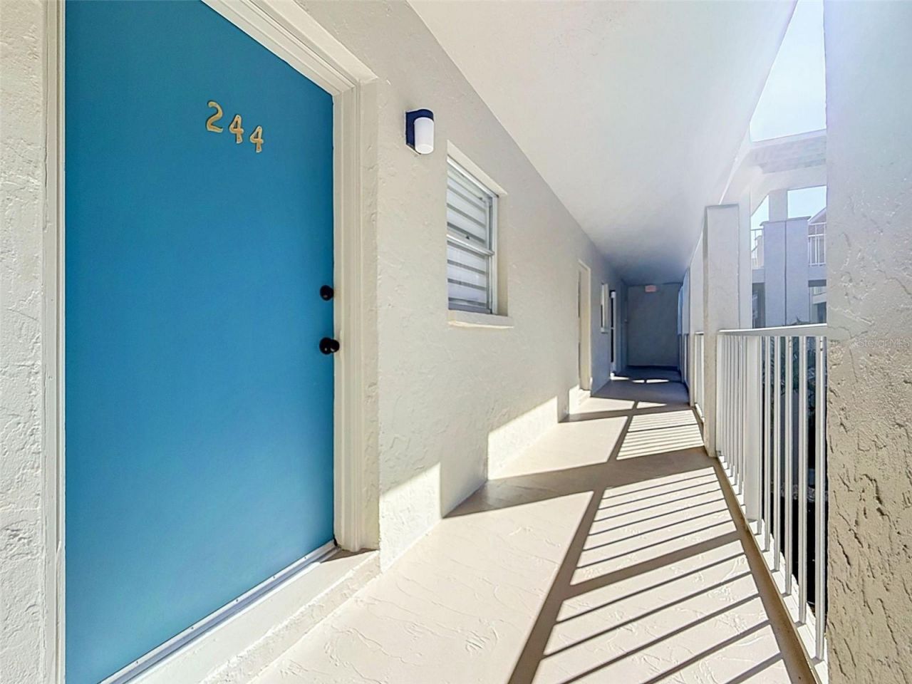 1520 Glen Oaks Drive E, Unit 244, Sarasota, FL 34232 Photo