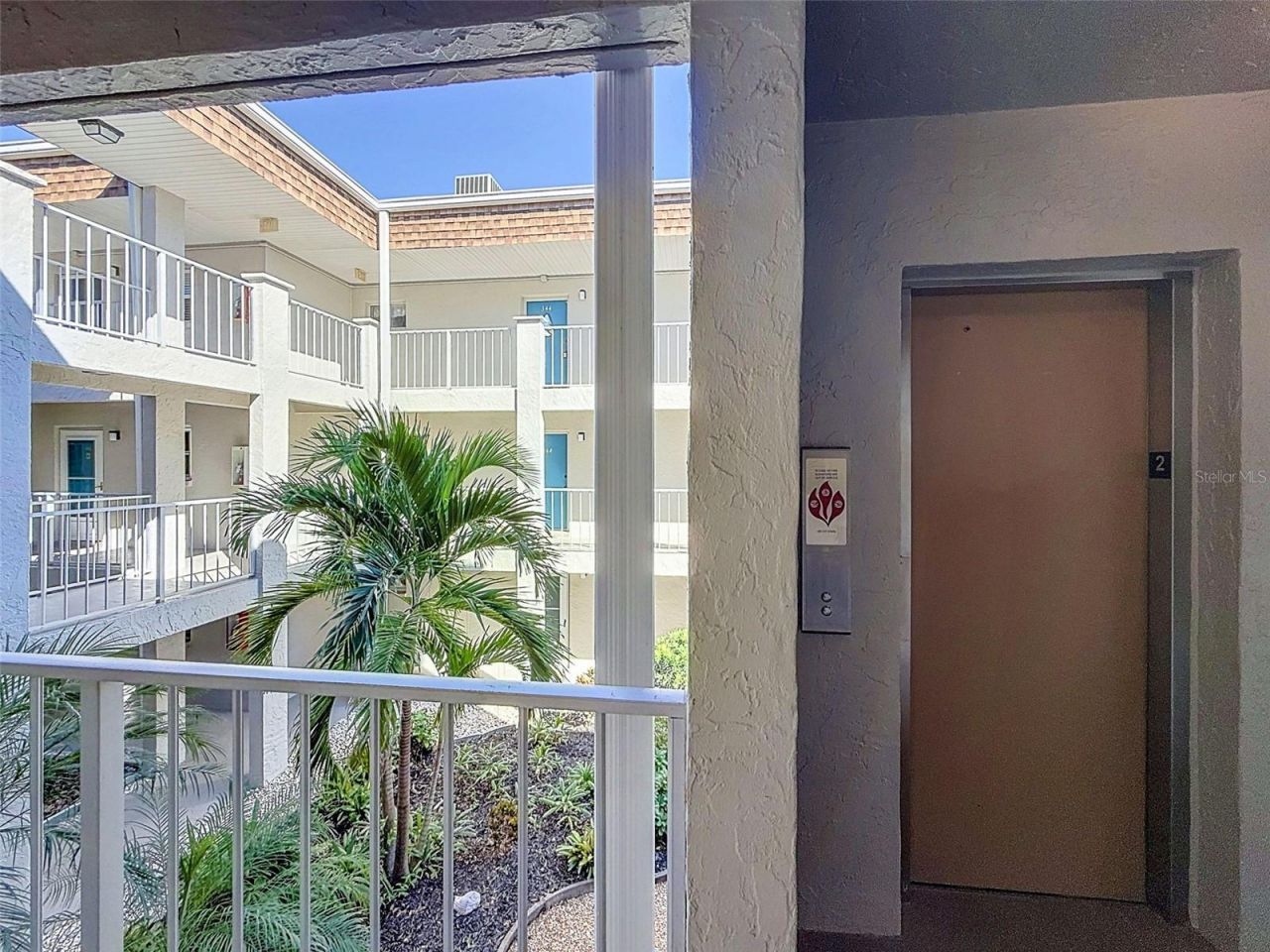 1520 Glen Oaks Drive E, Unit 244, Sarasota, FL 34232 Photo
