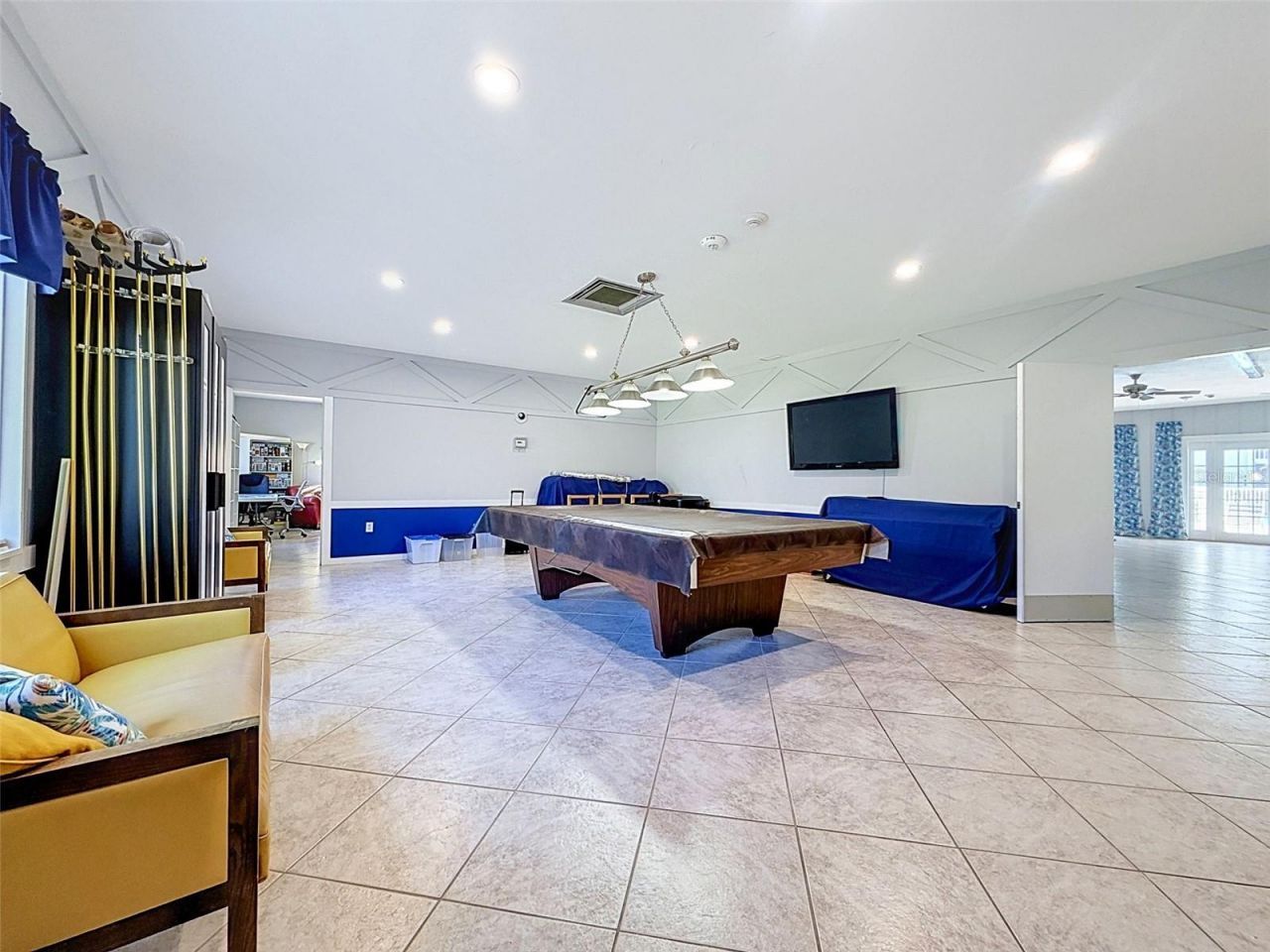 1520 Glen Oaks Drive E, Unit 244, Sarasota, FL 34232 Photo