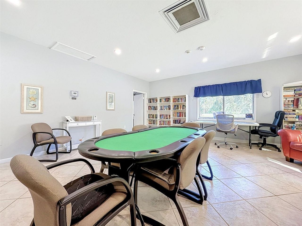1520 Glen Oaks Drive E, Unit 244, Sarasota, FL 34232 Photo