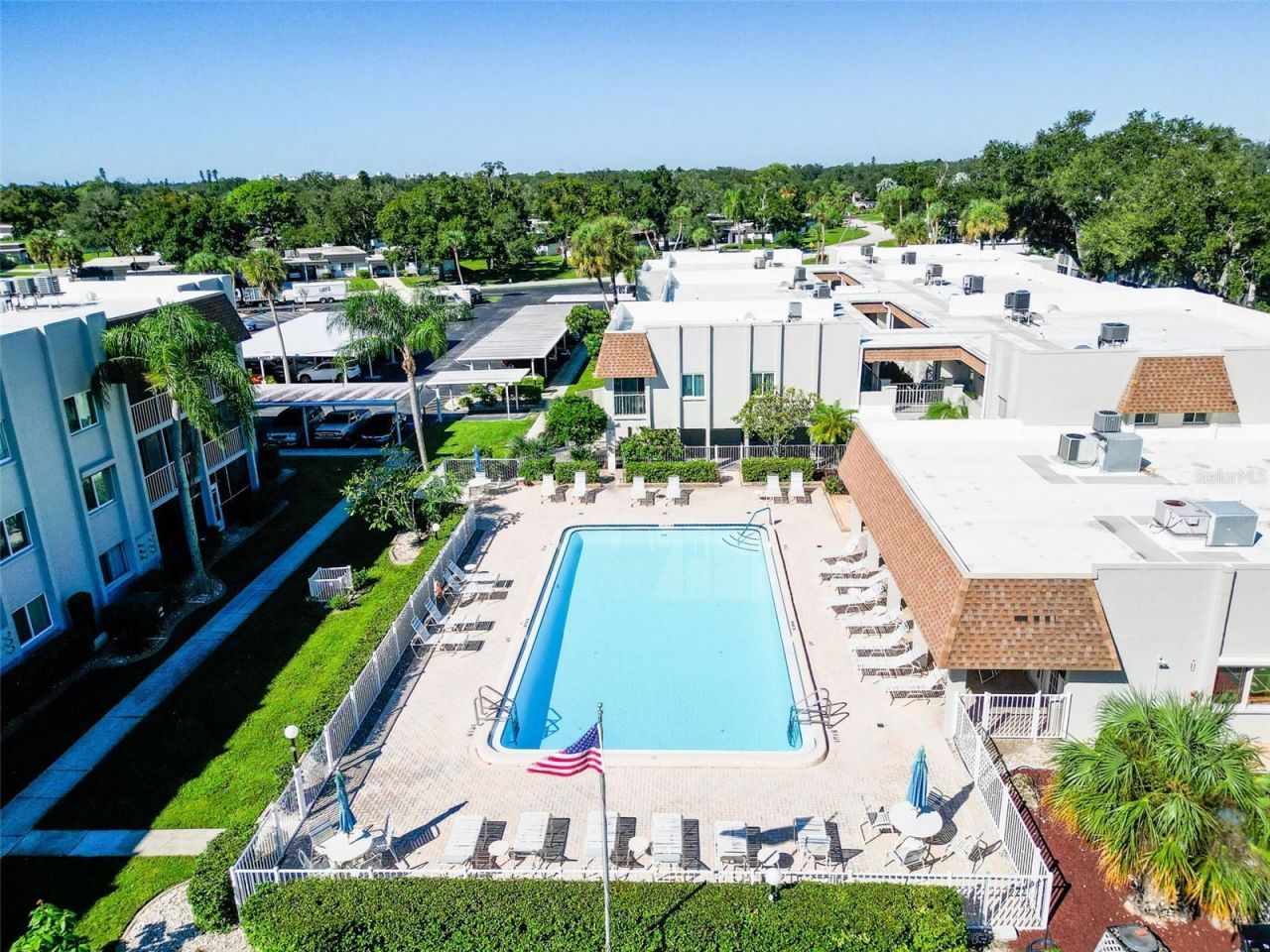1520 Glen Oaks Drive E, Unit 244, Sarasota, FL 34232 Photo