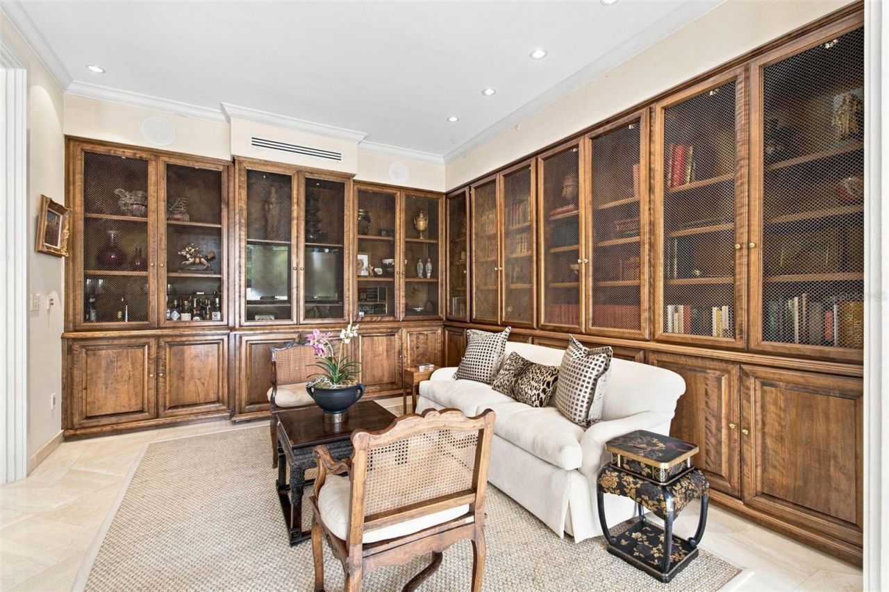 924 S Golf View Street, Tampa, FL 33629 Photo