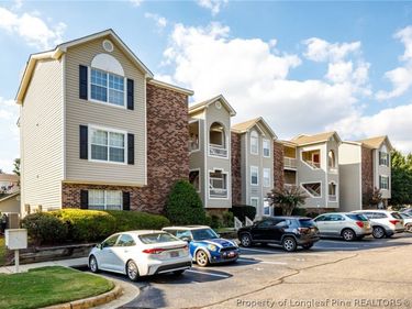 2705 Preston Woods Lane, Unit 9, Fayetteville, NC 28304