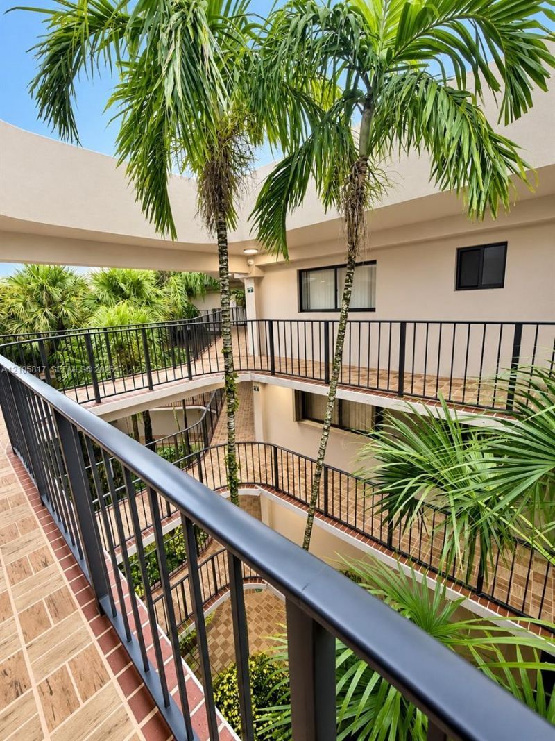 8760 SW 133rd Ave Rd , Unit 403, Miami, FL 33183 Photo