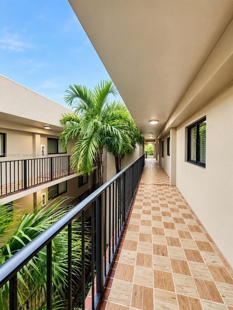 8760 SW 133rd Ave Rd , Unit 403, Miami, FL 33183 Photo