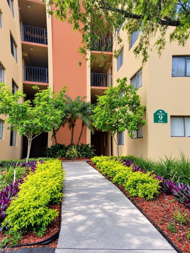 8760 SW 133rd Ave Rd , Unit 403, Miami, FL 33183 Photo