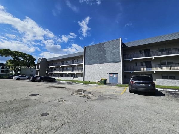 7911 N Colony Cir N , Unit 106, Tamarac, FL 33321