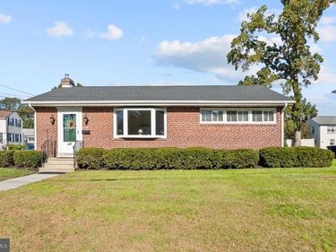 201 LINCOLN STREET , FOLSOM, PA 19033