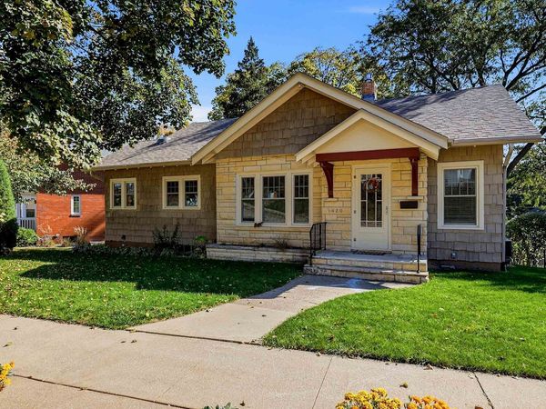 1420 Parkway Street, DUBUQUE, IA 52001
