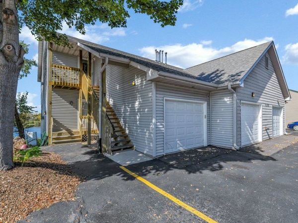 7280 N Alpine Road, LOVES PARK, IL 61111