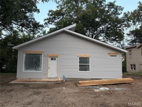 725 N 10th Street , Poplar Bluff, MO 63901