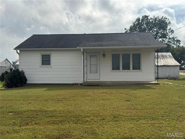 9333 County Road 203 , Cape Girardeau, MO 63701