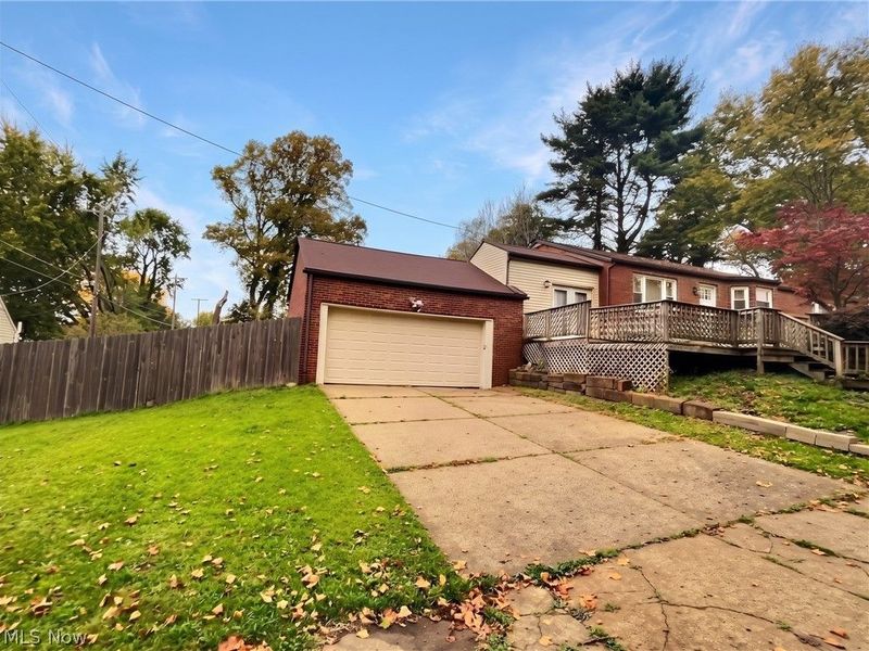 1105 Ridge Road NW, Canton, OH 44703 Photo 2