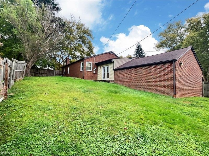 1105 Ridge Road NW, Canton, OH 44703 Photo 3