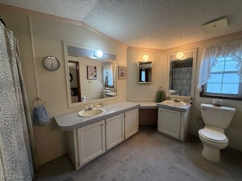 450 Whispering Pines Drive NW, Warren, OH 44481 Photo 11
