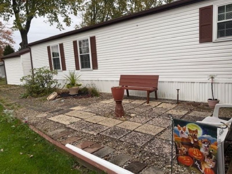 450 Whispering Pines Drive NW, Warren, OH 44481 Photo 3