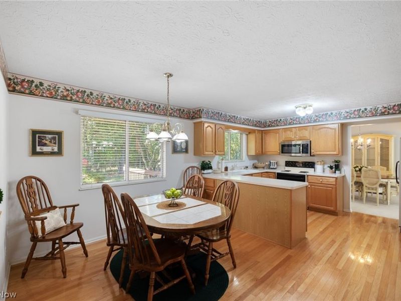 18204 Winchester Court, Strongsville, OH 44136 Photo 14